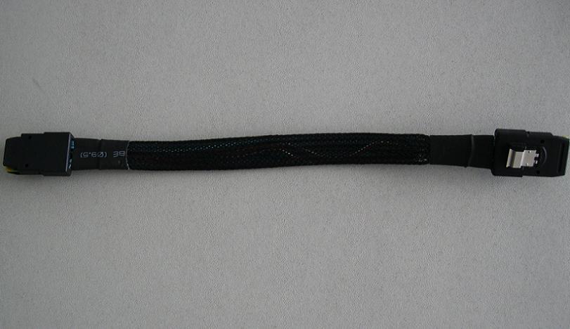 Mini SAS INTERNAL CABLE Assembly